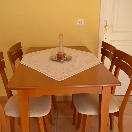 Liofos Lejlighed Kalamítsi